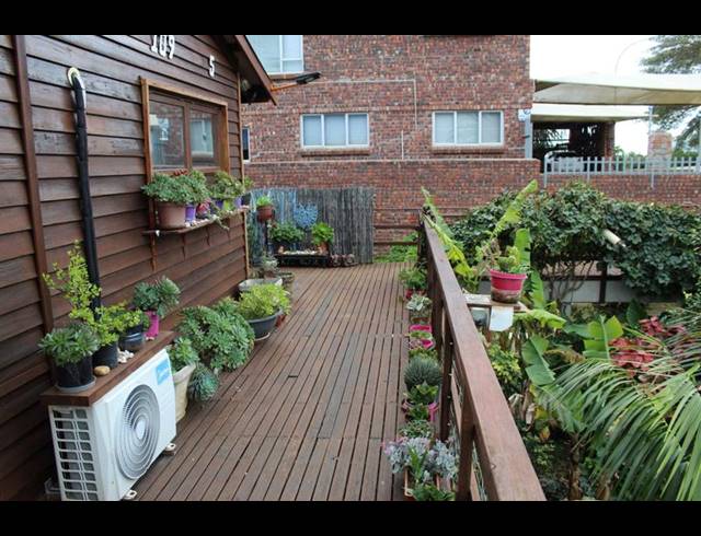 6 BEDROOM HOUSE FOR SALE IN PARADISE BEACH